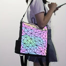 MOCHILA HOLOO NEXORYA · HOLOGRÁFICA EXPANSÍVEL